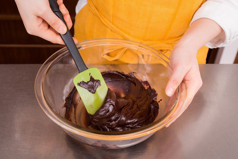 溶かしたチョコを早く固める方法と保存方法 手作りの賞味期限は短い