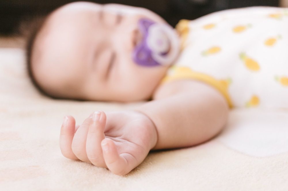 冷房の設定温度の適温は 赤ちゃん部屋のエアコンの当たる風に注意